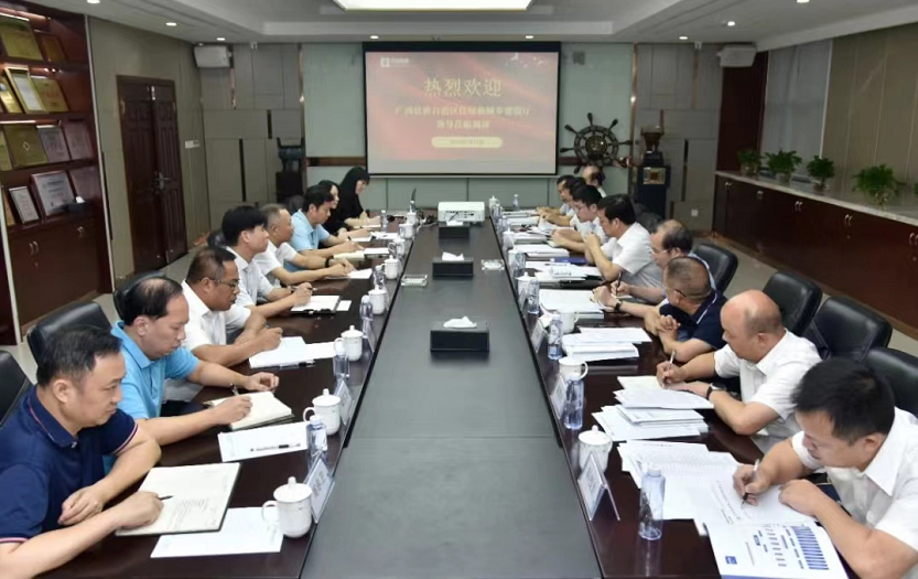 自治區(qū)住房城鄉(xiāng)建設(shè)廳黨組書記、廳長楊綠峰率隊(duì)到中信恒泰調(diào)研指導(dǎo)